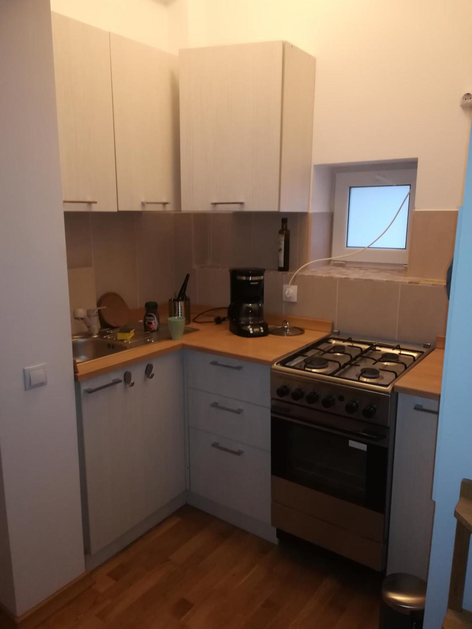 Anastasia Balcescu Apart 4 Self Check In Code From 2Pm Kitchen And Bedroom Bukares Bagian luar foto